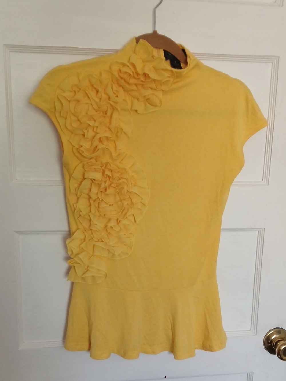 Gracia Yellow Ruffle Top Size: Small